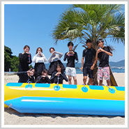 愛知の「Beach Concierge」でのマリンスポーツ&バーベキューの様子